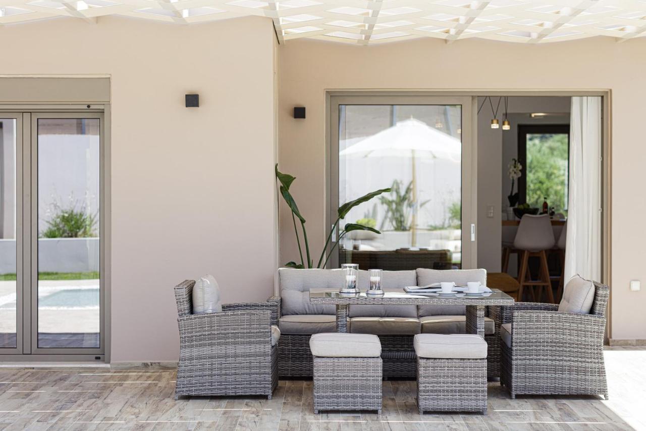 Koin Villa Sunset, With Heated Pool & Whirlpool, By Thinkvilla Perama  المظهر الخارجي الصورة